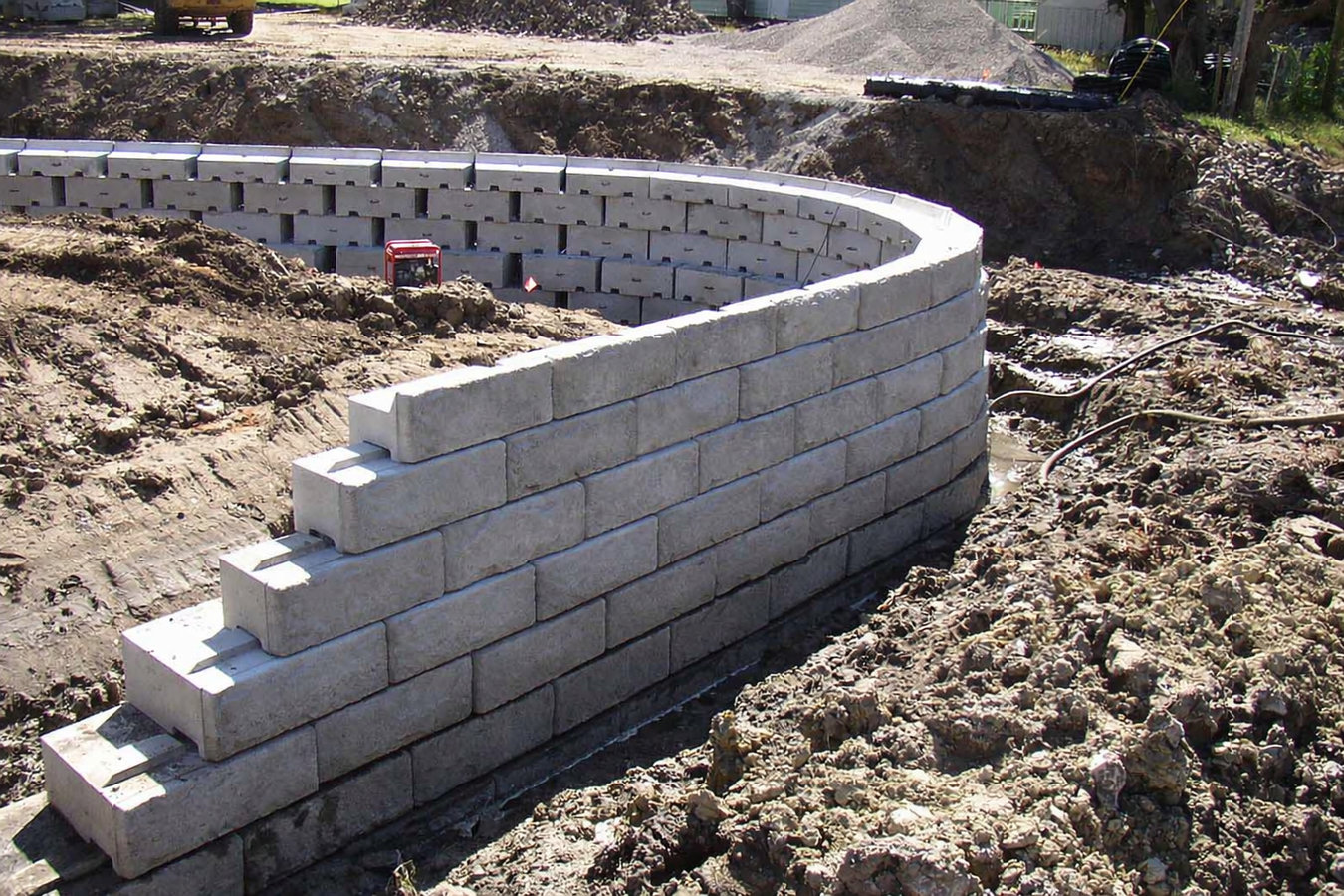 Concrete retaining walls in Orange, CA